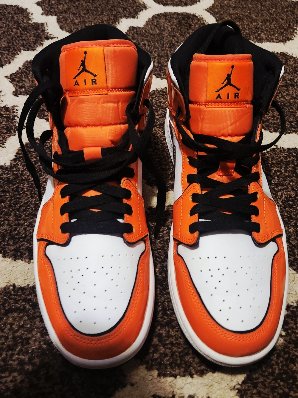 Jordan 1 Mid SE
Turf Orange